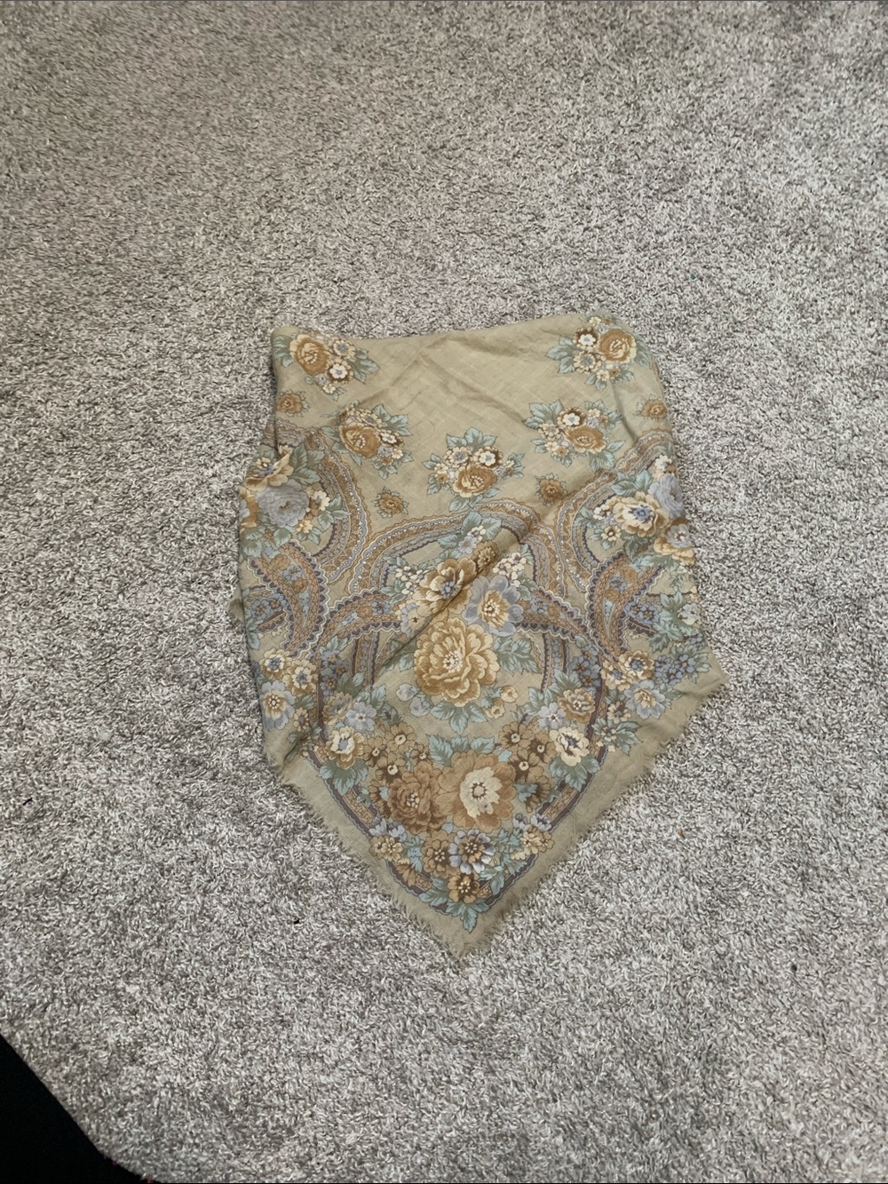 Vintage Liz Claiborne Floral Frayed Edges Wool Scarf in Sage Green and Beige